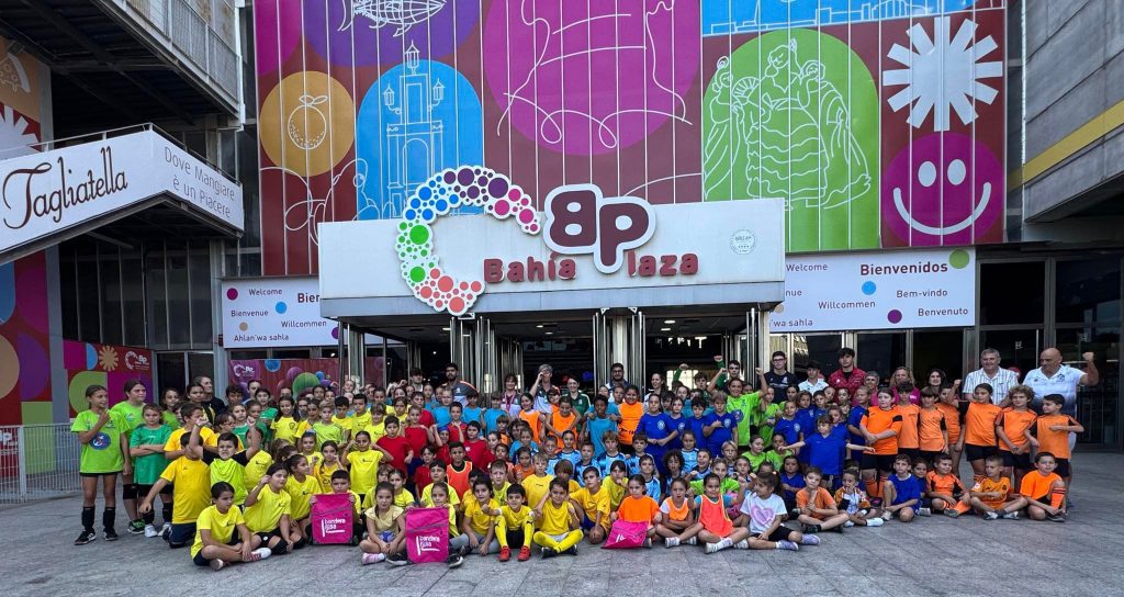 ¡ Éxito total en la III Jornada de Balonmano Calle – Bahía Plaza Centro Comercial !